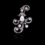 Broche diamants et perles